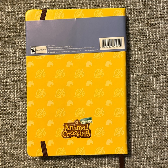 NEW ⭐️ Animal Crossing Notebook - Picture 2 of 2